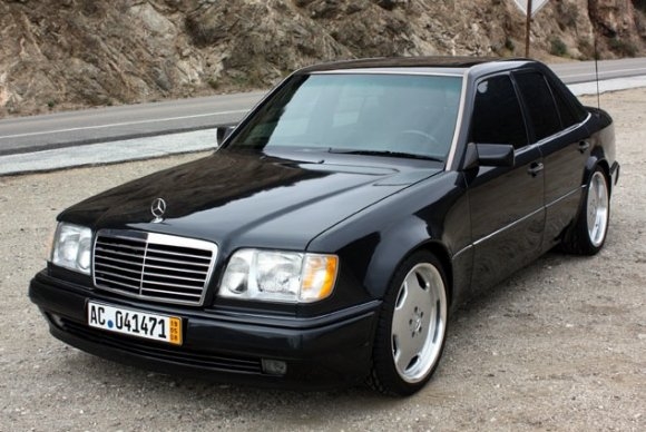 W124 COUPE